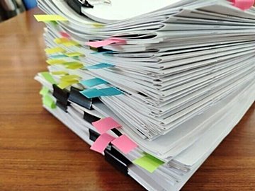 紙の山から解放される!こんまりメソッドで書類をスッキリ片付ける3つのステップ!