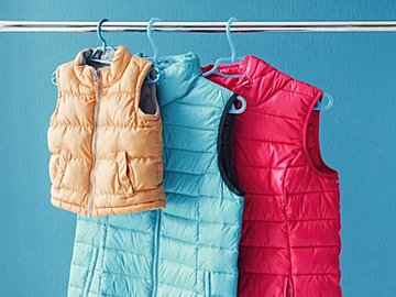最近は定番化してるけど……ダウンベストって実際どうなの?ダサいという声も…