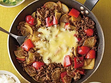 20分でスタミナ献立が完成!ひき肉と大根のカレーチーズ&豆苗のかきたまスープレシピ