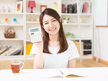 みんなは「年間100万円貯めてる?」「NISAやってる?」【年齢別】大公開!ナイショのお金の話
