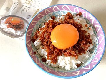 【久世福商店】甘辛味にやみつき!卵かけご飯との組み合わせが最高で常備したい「ふりかけ」とは