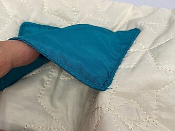 店内でも一際目を惹くデザインのアイテム、手にとって納得!ダイソー秋冬バッグが発売中