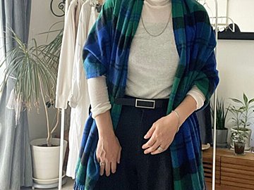 40代の冬のおしゃれに欠かせない、マフラーとストールのOKコーデ