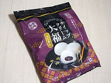 【業務スーパー】ぷち大福シリーズ史上一番のおいしさ!「ホイップクリーム大福こしあん」は超ハマるスイーツ。