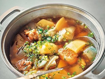 材料は鶏肉・玉ねぎ・じゃがいもの3つ!1週間毎日スープでも飽きない7つのレシピをご紹介
