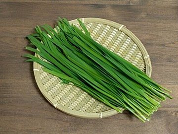 じつは避けたほうがいいかも!?野菜のプロが教えるニラの「もったいない」食べかた