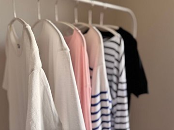 老け見え確実!?40代がやりがちなカットソー・TシャツのNGコーデ