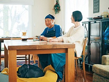 料理研究家 小林さんの愛犬は盲導犬のお母さん 「ヴァトンが家に来たことで世界が広がった」愛犬から教えてもらったこと