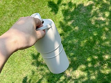 【ニトリ】もう100均のには戻れない!冷たさが持続する「ペットボトルホルダー」は1,000円以上でも買う価値あり!