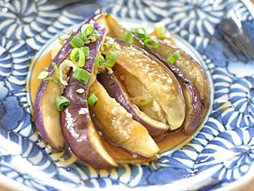 材料2つ【レンチンなす×焼き肉のたれ】トロ旨甘辛味でご飯にもお酒にも合う!おすすめ時短レシピ