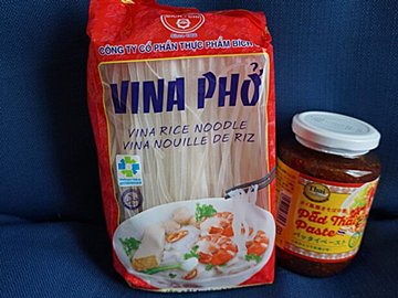 1人分の材料費300円以下なのに本格的!【業務スーパー】の食材でパッタイを作ってみました。