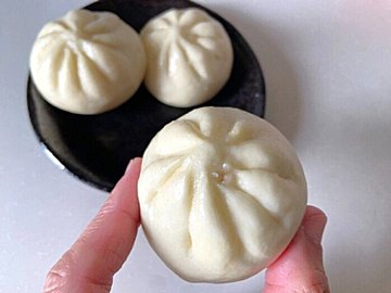 【成城石井】台湾屋台の定番「魯肉飯」がちっちゃな中華まんになっちゃった!生地も具もすべてがおいしすぎる!