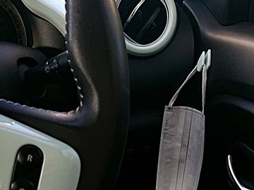 買う価値あり!【100均】「掃除が楽ちん」「すっきり車収納」超便利カーグッズ4選