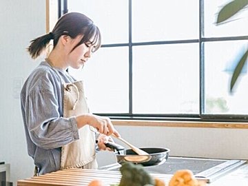火を使う時間を1分でも減らして光熱費も節約!やってしまいがちな夏のNG行動を出張料理人が解説