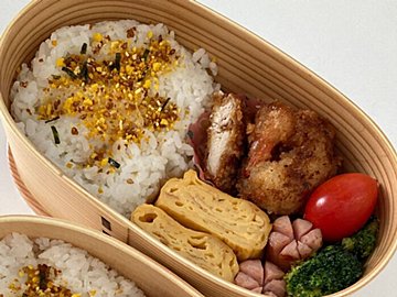 【行楽弁当】みんな大好き!定番おかずだからこそコツがいる!絶品「卵焼き」のレシピ付き