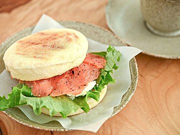 【成城石井】もっちり&カリっ!定番大ヒット商品「イングリッシュマフィン」が最高♪&簡単サンドイッチレシピ2選