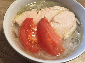 【業務スーパー】お湯をいれるだけでいいんです!時間のないときにはとっても便利な「フォー」が旨い
