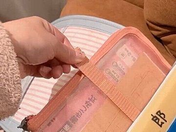バズりまくり!【無印良品】連絡袋に!「ナイロンメッシュ縦型書類ケース・仕切り付」のご紹介