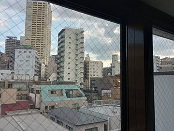 【台風防災】暴風対策で「窓ガラスに養生テープ」は意味ない?意外なNGも…防災士が解説