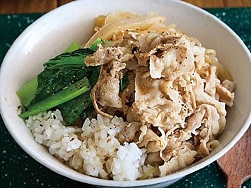 いつもの麺やご飯をちょっぴりアレンジするだけ!変わり種麺&丼レシピ