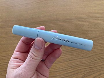 アホ毛撲滅!サッとひと塗りで「清潔感」が手に入る「時短アイテム」を発見!