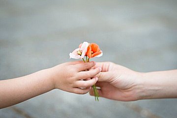 「ご自愛ください」の意味とは?正しい使い方や例文、言い換え表現や注意点まで