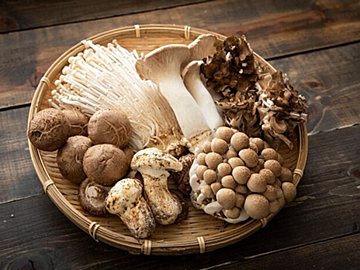 【きのこ】きのこは冷凍保存すれば旨味アップ!種類別きのこの冷凍保存方法をチェックして!
