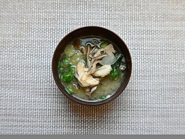 ひと口目がビックリするほど違う…「舞茸」の味噌汁が劇的にうまくなる超簡単テクを試してみた