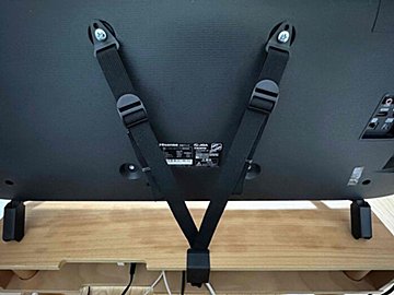 【防災対策】賃貸でも角置きでもOK!穴を開けずにテレビを固定できるアイテム