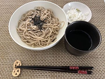 たった10秒で完成!茹でないお蕎麦が便利すぎて鬼リピ