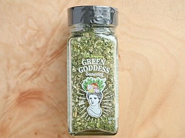 【カルディ】緑色の万能調味料がなにかと使える!ハレの日にぴったり♪主食&主菜アレンジレシピ