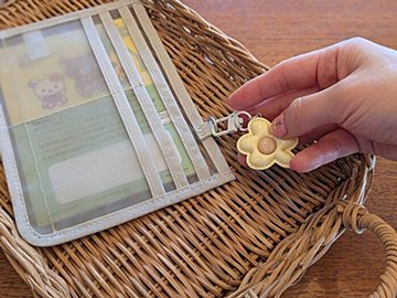 【無印】わざわざ取り寄せる価値あり!“大人も欲しい”欠品続きの「母子手帳ケース用リフィル」