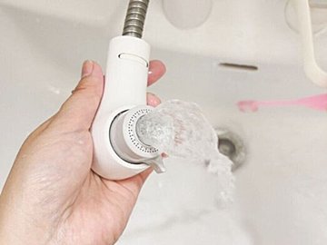 ポリ袋ひとつでOK!蛇口の先をつけるだけでピカピカにする方法