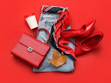 2026年のラッキーカラーはこの5色! 洋服、持ち物、雑貨、タオル…に使えば使うほど運気が上がる【Dr.コパの風水解説】