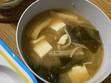 【お味噌汁】入れるだけで絶品に!お味噌汁におすすめ「ちょい足し食材」教えます!