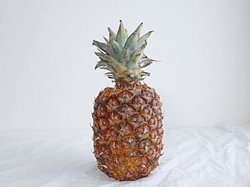 フルーツのプロが解説!パイナップルをスーパーで買うときにおいしいものを見分けるコツとは?