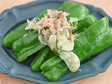 【カルディ】栄養たっぷり!氷水に浸しただけの「冷やしピーマン」をごちそうにするおすすめ商品3選