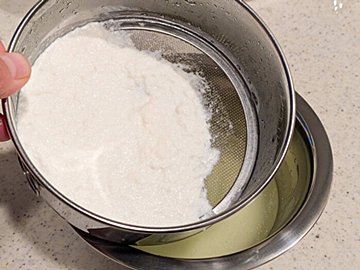 もうチーズは買わない!10分でつくれる簡単でおいしいフレッシュチーズレシピ