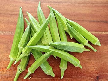 オクラは大きいのと小さいのどちらを選ぶべき?失敗しない選びかたを野菜ソムリエが解説