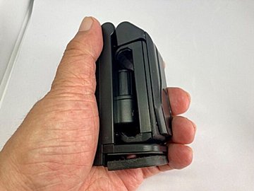 究極のスマホグッズがダイソーに!?観るのも撮るのもコレひとつでOK「多機能スマホホルダー」は見つけたら絶対買って!