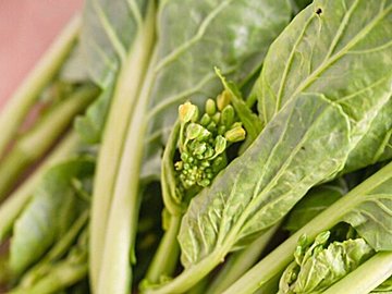【旬食材】菜の花よりも辛さがないから食べやすい!「アスパラ菜」を取り入れて♪おすすめアレンジレシピ
