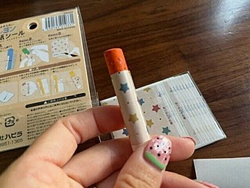 【セリア】新学期までに!汚れたクレヨン、折れたクレヨンも救済。クレヨン巻紙シールが便利