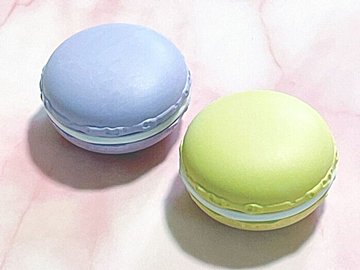 キャンドゥの文具売り場で発見!かわいすぎるマカロンは見た目と実用性を兼ね備えたデスクアイテム