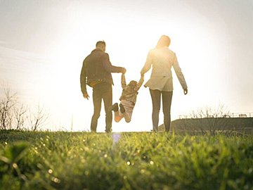 もし子どもが不登校になったら?「不登校の子どもとどう関わればいいのかわからない…」同じ悩みを持つ4,200人の母親をサポートするrikaさんインタビュー