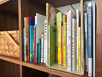 本だけじゃもったいない!ブックエンドを使った収納方法