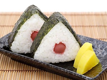 「梅おにぎり」ランキング2位はコスパ抜群の「キッチンオリジン 源おにぎり 梅」！ 1位は店内でつくられているコンビニおにぎり