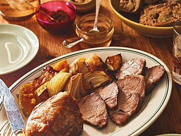 見栄え＆ボリュームよし！なのにほったらかしでOK「しっとりローストポークグリル野菜添え」