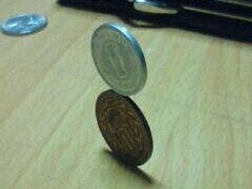 硬貨を使って作ったオブジェに21.1万件のいいね！2012年→2025年で硬貨積み上げ技術がレベルアップ