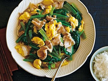 市瀬悦子さんのササっと2品！『豚肉と小松菜の卵あんかけ炒め』『ピーラーにんじんと貝割れ菜のナムル』