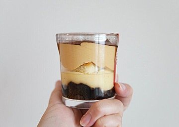 【ローソン】スペシャルティコーヒー専門店との初コラボ「Uchi Cafe×猿田彦珈琲　キャラメルジェラッテ」